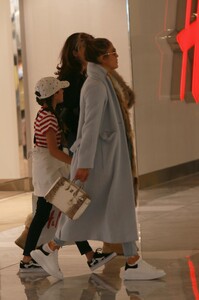       lop210319BZNimage112.jpg