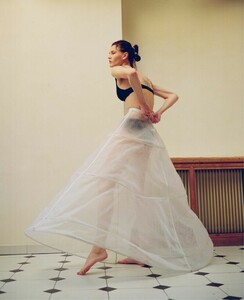 1079464-800w.thumb.jpg.0667c62bd0610f4c8c4ab44a587681ae.jpg