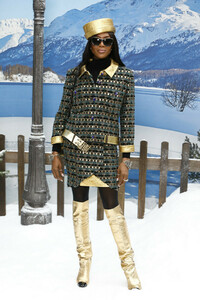 Naomi+Campbell+Chanel+Photocall+Paris+Fashion+tta9cTjoVFcx.jpg