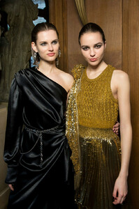 Altuzarra+Fall+2019+Backstage+86NjUthARDax.jpg