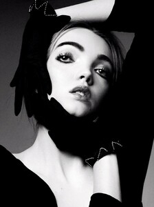 1150010320_31_THEHIVE_MODELS_ELLIASOPHIA_BOOK.thumb.jpg.d6ba683a9d982fa147fed7101557f481.jpg
