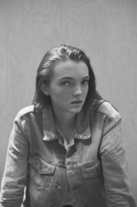 1158043510_24_THEHIVE_MODELS_ELLIASOPHIA_BOOK.thumb.jpg.340179b521b7bb447f2ef3fb5d569454.jpg