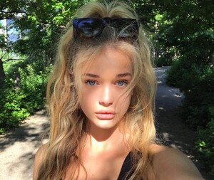 iamcarolinamarie - Bkfg0LOg6FS.jpg