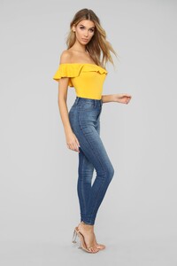 12-21-18_Studio_1_RM_14-50-23_69722_Mustard_0901_NT.jpg