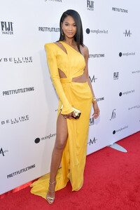 Chanel+Iman+Daily+Front+Row+Fashion+LA+Awards+DecEw6iAzA8x.jpg