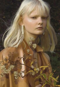 1272803140_43_THEHIVE_MODELS_UNIAPAKHOMOVA_BOOK.thumb.jpg.1706d1fcef34d3c9c9389d8cb310e412.jpg