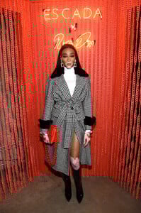 Winnie+Harlow+Launch+ESCADA+Heartbag+Rita+FkDa8Qj-8L1x.jpg