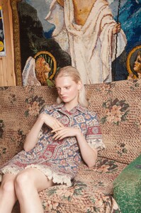 1313449068_28_THEHIVE_MODELS_UNIAPAKHOMOVA_BOOK.thumb.jpg.f2a6e087147d61919322a24c7812fec2.jpg