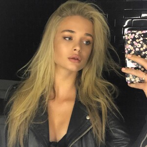 iamcarolinamarie - BnReglWA0vf.jpg
