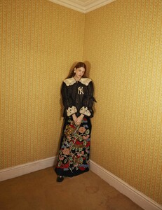 1378117593_04_THEHIVE_MODELS_KAYSMETSERS_EDITORIAL_KAYSMETSERSPUSSPUSSMAGAZINEBYINALEKIEWICZANDRACHELBAKEWELL.thumb.jpg.7078d494102d77de67b5799716b92c3d.jpg