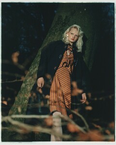 1397446034_05_THEHIVE_MODELS_UNIAPAKHOMOVA_EDITORIAL_UNIAPAKHOMOVAHEROINEMAGAZINEBYLAURAJANECOULSON.thumb.jpg.f19f73d0a394e2f5130813d9ac9e25f9.jpg
