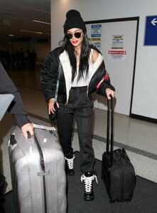 Nicole+Scherzinger+at+LAX+nzUthm7xDkGx.jpg