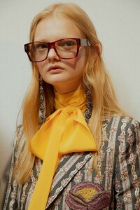 1424348602_47_THEHIVE_MODELS_UNIAPAKHOMOVA_BOOK.thumb.jpg.c43e8733c31e91d73c2c8f41ac39ec0a.jpg