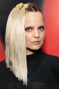 Mena+Suvari+Premiere+Epix+Punk+Arrivals+5ICOCzfFGYTx.jpg