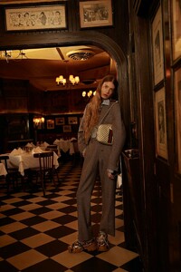1522628758_15_THEHIVE_MODELS_KAYSMETSERS_BOOK.thumb.jpg.8d569113880f23db427ee0e25055c949.jpg
