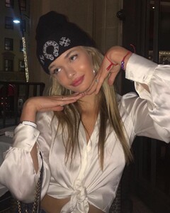 cindy_maino - Bt4KjAFBtBV_Bt4Ki7GhtyS.jpg