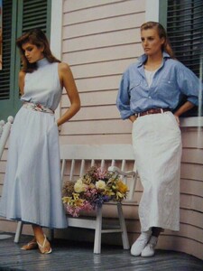 159467806_-bloomingdales-catalog-cindy-crawford-paulina-porizkova-.jpg