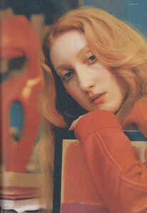 1608353723_03_THEHIVE_MODELS_LORNAFORAN_EDITORIAL_LORNAFORANTANKBYLENACEMERYANDSARAGILMOUR.thumb.jpg.4b2cb439258cc7154980b33eddcbff4b.jpg