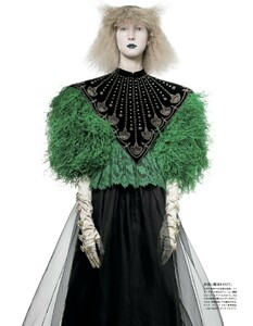 1608736827_10_THEHIVE_MODELS_LORNAFORAN_BOOK.thumb.jpg.03c3c5bb3fb5c332db3de132bdaa86f4.jpg