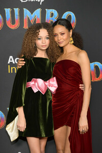 Thandie+Newton+Premiere+Disney+Dumbo+Arrivals+2sFgGYmQr3ix.jpg