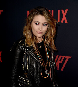 Paris+Jackson+Premiere+Netflix+Dirt+Arrivals+6Y-gUyn4Igrx.jpg