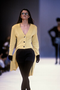 1734827459_IsseyMiyake1990WomenRTW51.thumb.jpg.884f1bfa925ca84990611f2d941d0a07.jpg