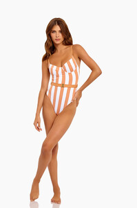 18-06-14-On_Model_-_Shelby-1449.jpg