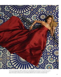       jlo250319BZNimage103.jpg