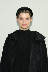 Pixie+Geldof+Valentino+Front+Row+Paris+Fashion+LNiH8iTUYVHx.jpg