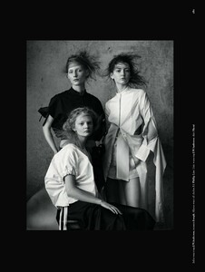 1990214175_02_THEHIVE_MODELS_UNIAPAKHOMOVA_EDITORIAL_UNIAPAKHOMOVADAZEDBYJULIAHETTAANDHANNESHETTA.thumb.jpg.e9732a9d62190790b86be08732798e79.jpg
