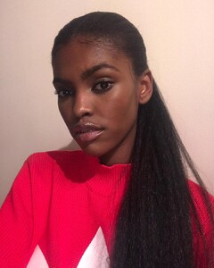 1995569042_officialamilnaestevao15474256041956269437398456559_736078499.thumb.jpg.6d2d42d79f86acdf3d56ef2c4ad81f9f.jpg
