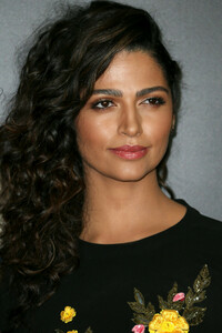 Camila+Alves+20th+Annual+Hollywood+Film+Awards+jg_gLx_X80yx.jpg