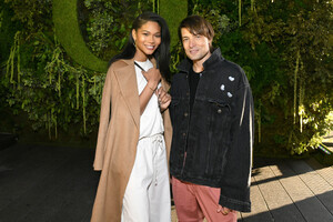 Chanel+Iman+Pandora+Garden+VIP+Launch+Moment+-LkewV9IThNx.jpg