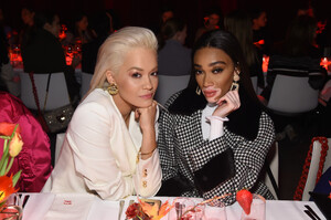 Winnie+Harlow+Launch+ESCADA+Heartbag+Rita+GdlDxBy3Xatx.jpg