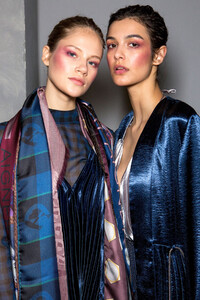 2130142526_aigner-bks-z-rf19-9248(1).thumb.jpg.d249682468003cf03db304e6841a0c58.jpg