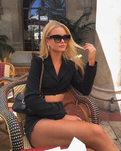 iamcarolinamarie - BpXdlVTAkMj.jpg