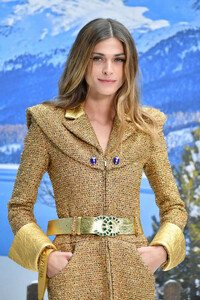 Elisa+Sednaoui+Chanel+Photocall+Paris+Fashion+KBIcg3AjXDVx.jpg