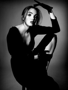 2498515_30_THEHIVE_MODELS_ELLIASOPHIA_BOOK.thumb.jpg.cd445019f400bf25450811e6617cf3ba.jpg