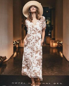 Deborah Ghys - marlo SS19o.jpg
