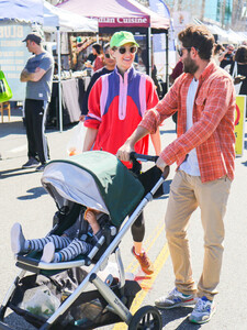 Whitney+Port+shopping+Farmer+Market+Studio+Te-27wuEFcyx.jpg