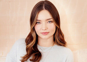 332miranda-kerr.thumb.jpg.a0c6ce97c9211865c49c0b5cc4021380.jpg