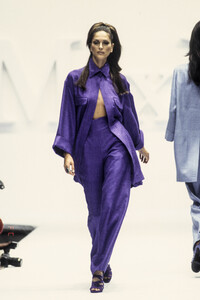 3_max-mara-ss-1993-1_html.thumb.JPEG.799b6b59c52dbd788d23492e7bea6ba0.JPEG