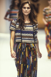 3_missoni-ss-1994-5_html.thumb.JPEG.43297fe04c21650f74b380399c1e2291.JPEG