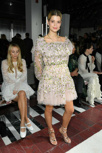 Pixie+Geldof+Giambattista+Valli+Front+Row+S0wlm55GKcdx.jpg