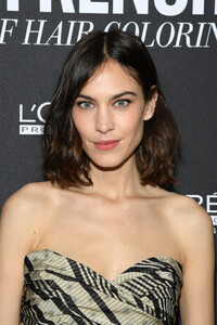 Alexa+Chung+La+French+Art+Coloring+110th+Anniversary+emdITHYHgx2x.jpg