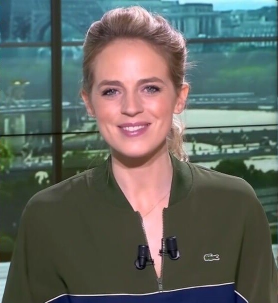 https://www.bellazon.com/main/uploads/monthly_2019_03/530608023_ClaireArnoux_3.jpg.fdc2299535410955a669f10a17d45edf.jpg