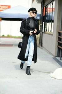         hou020319BZNimage110.jpg