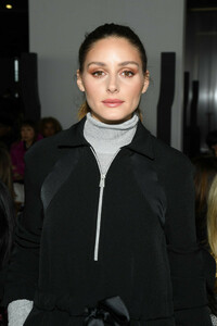 Olivia+Palermo+Giambattista+Valli+Front+Row+Sa638qVSPMPx.jpg