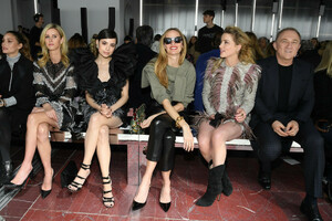 Lauren+Santo+Domingo+Giambattista+Valli+Front+wivhy5O1Zg_x.jpg