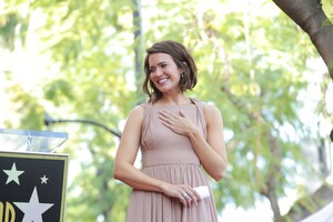     moo260319BZNimage7.jpg